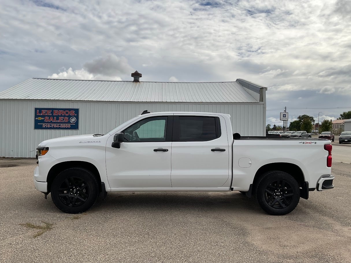 2023 Chevrolet Silverado 1500 Custom