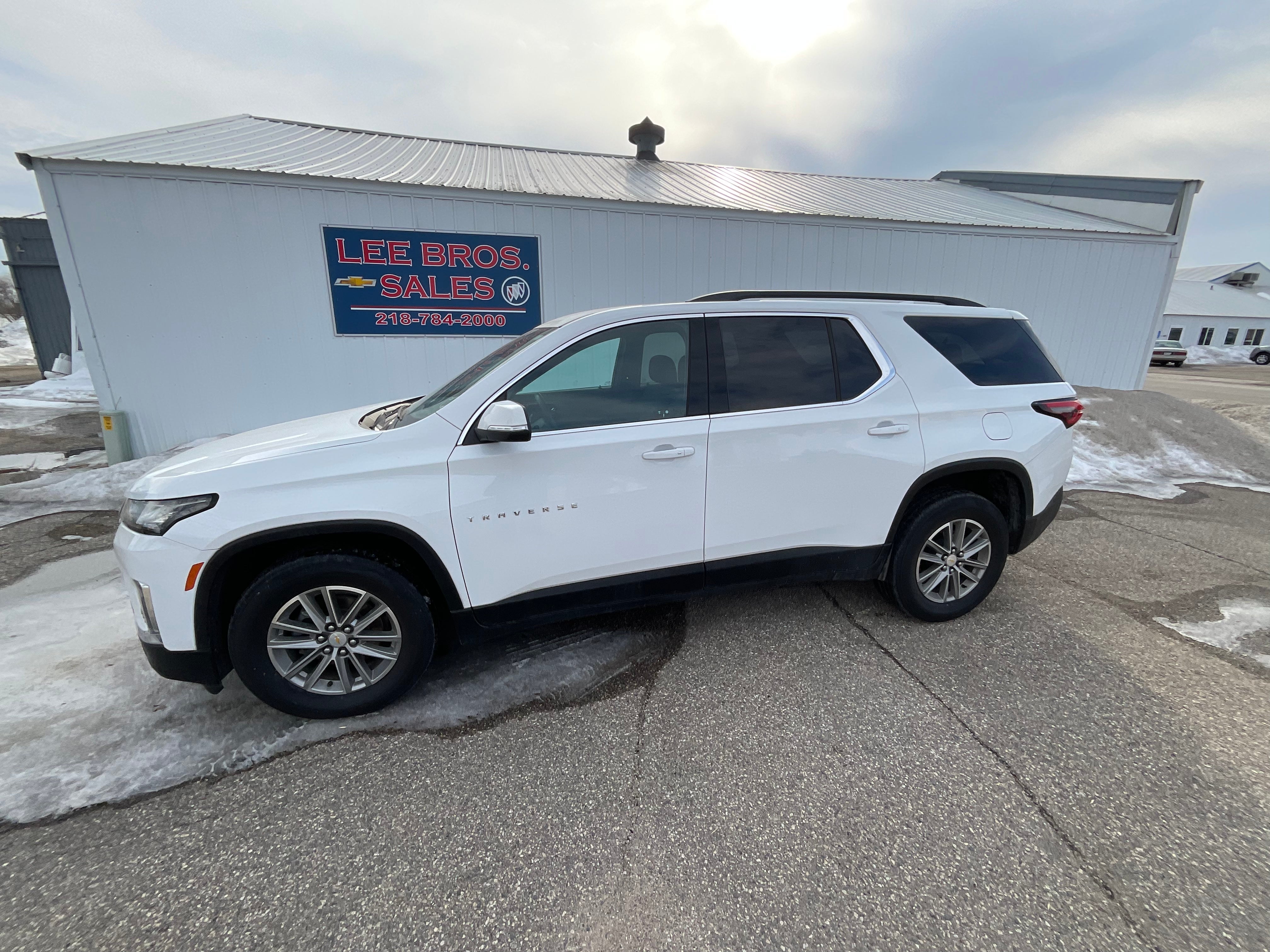 Used 2023 Chevrolet Traverse 1LT with VIN 1GNEVGKW0PJ182750 for sale in Ada, Minnesota