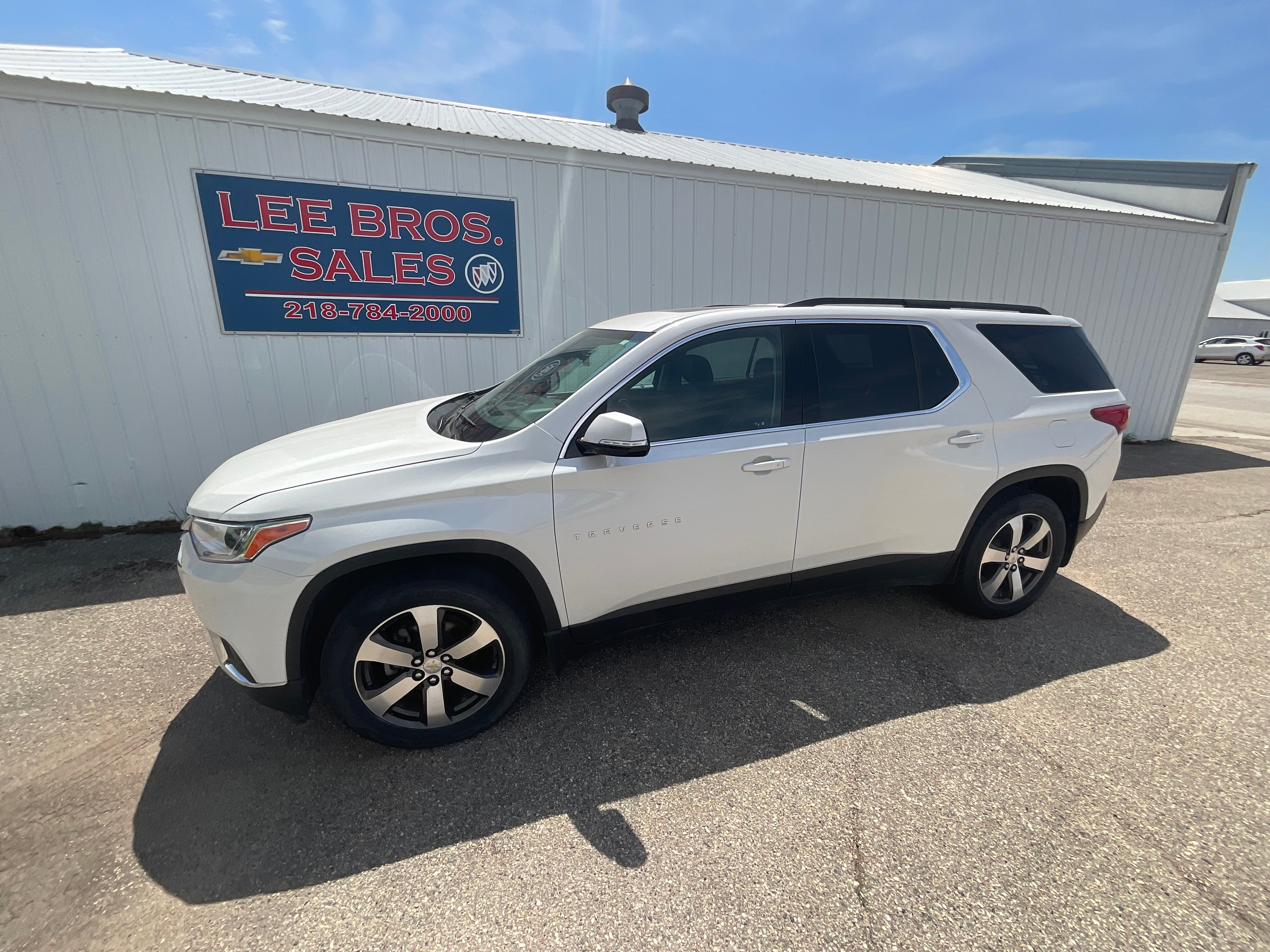 Used 2019 Chevrolet Traverse 3LT with VIN 1GNEVHKW0KJ196419 for sale in Ada, Minnesota