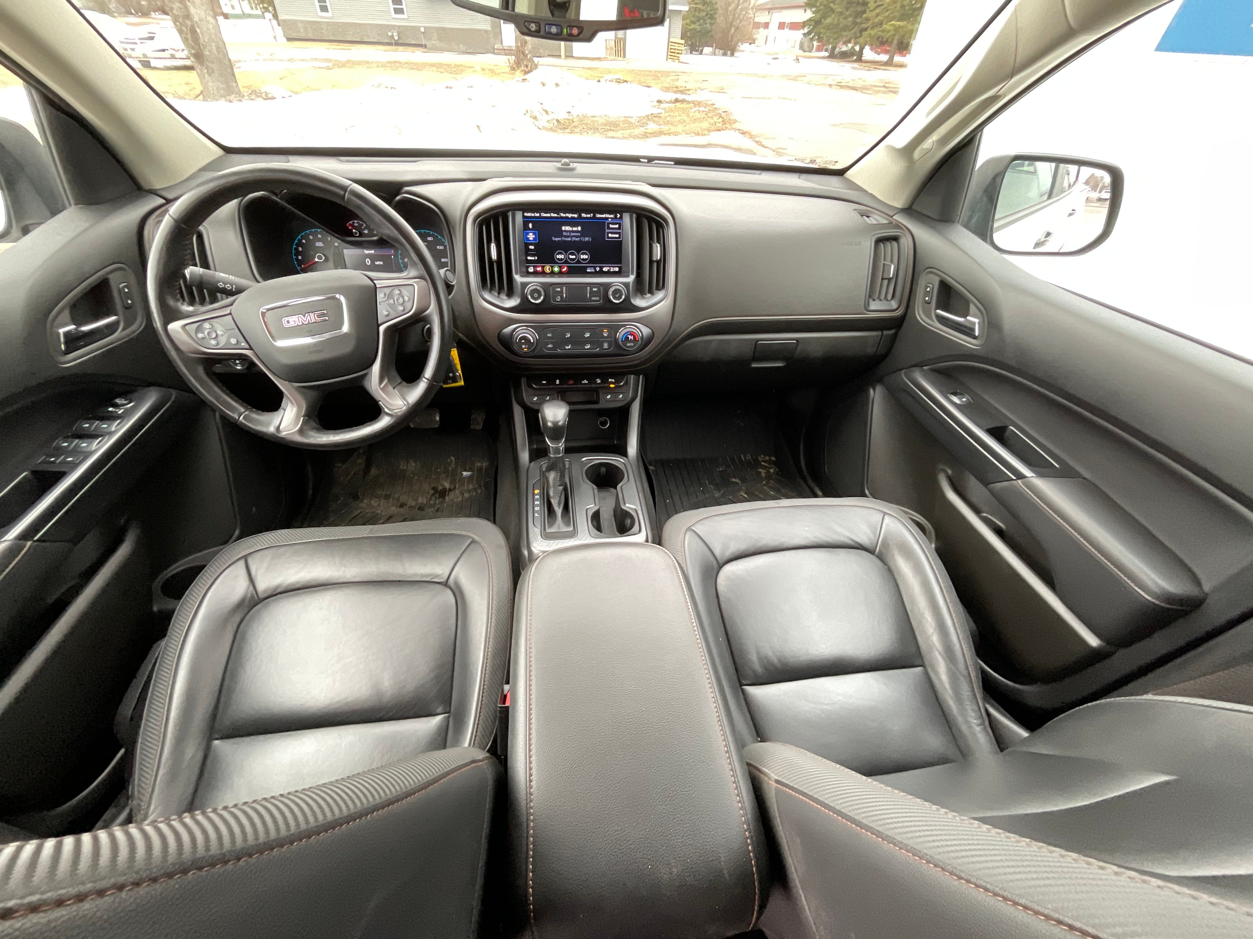 2022 GMC Canyon AT4 - Leather