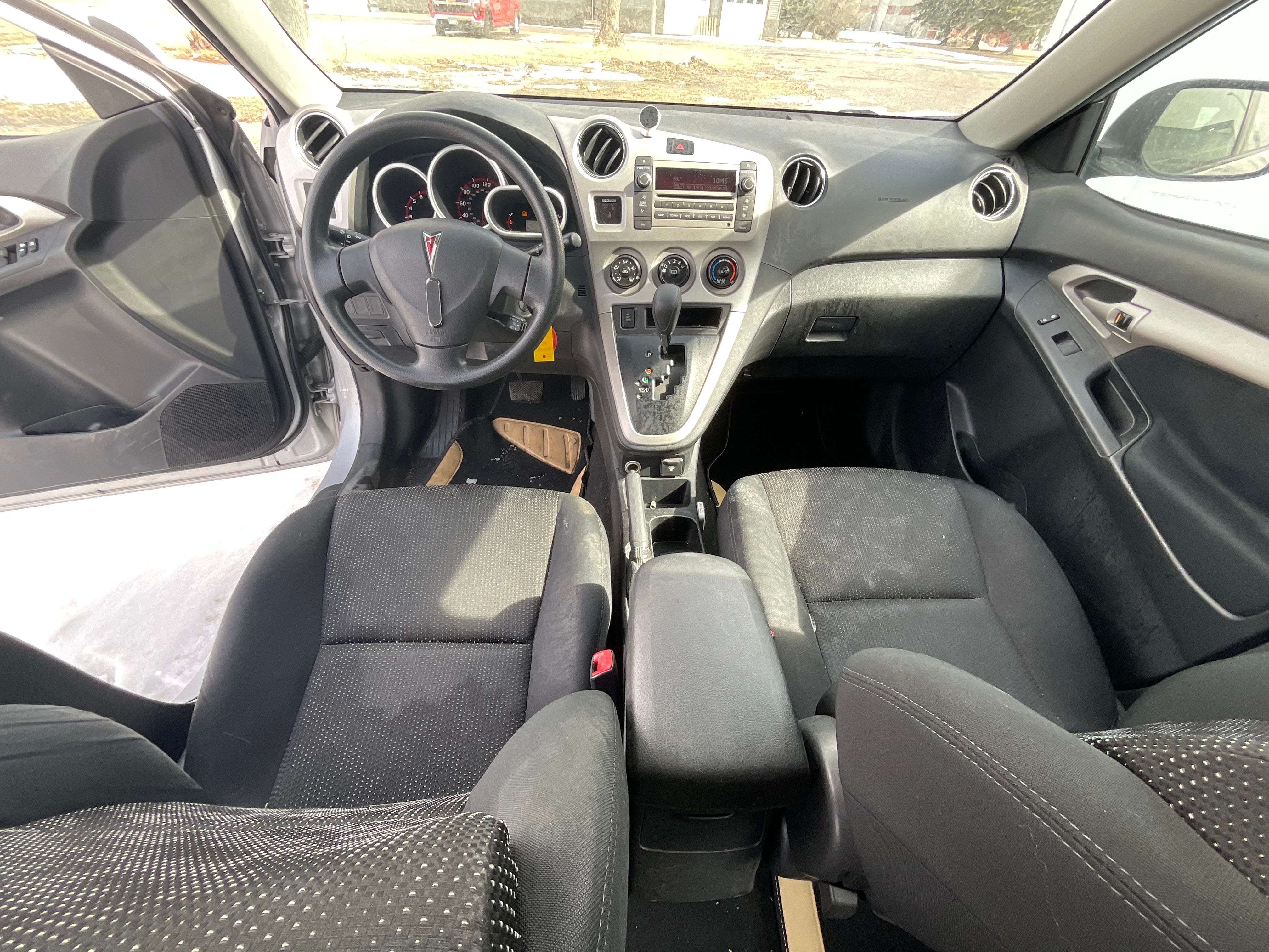 2009 Pontiac Vibe w/1SB